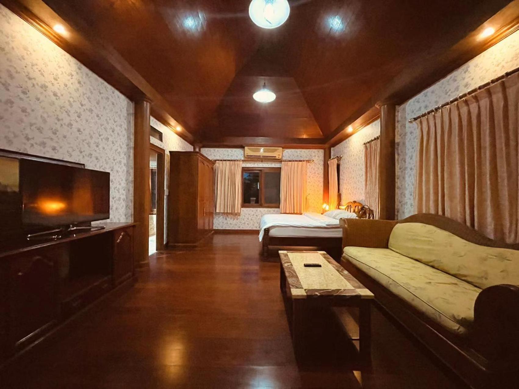 Phoenix Golf 10 Badroom Pool Villa Ban Huai Yai Εξωτερικό φωτογραφία
